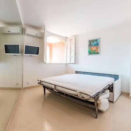 Tropez, Coeur De Village, Unique